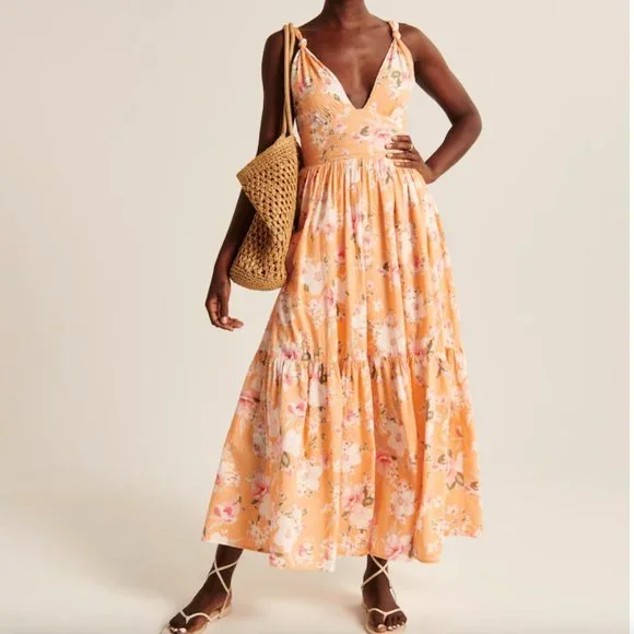 NWT Knotted Strap Seersucker Maxi Dress - Picture 2 of 5